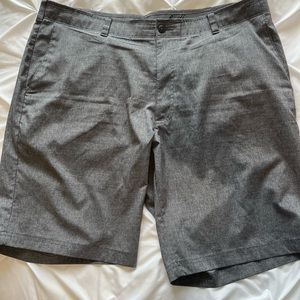 Men’s shorts. Size 40. Only tried on and removed tags. In perfect condition.